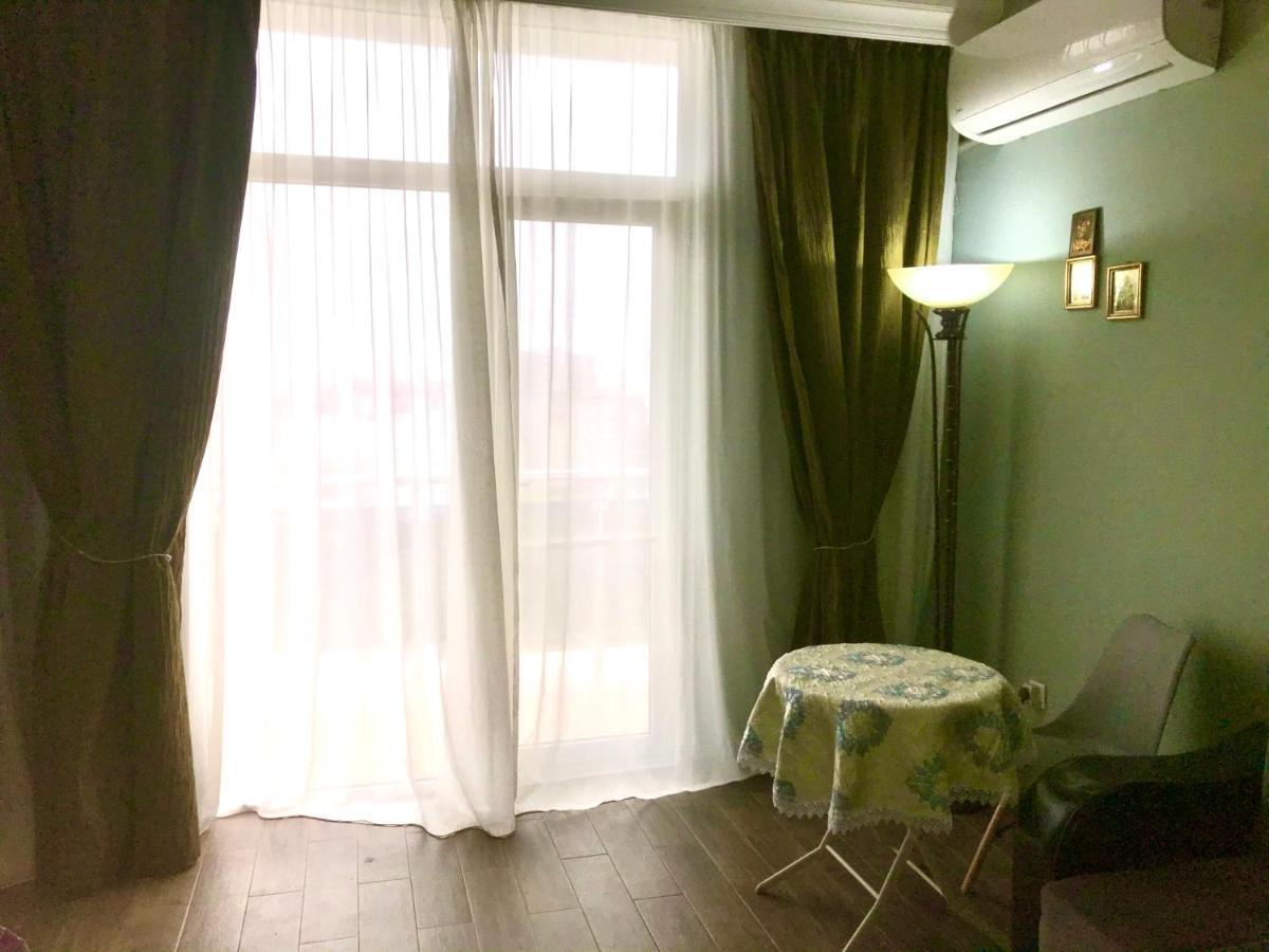 Апартаменты David APT 1A Батуми Экстерьер фото