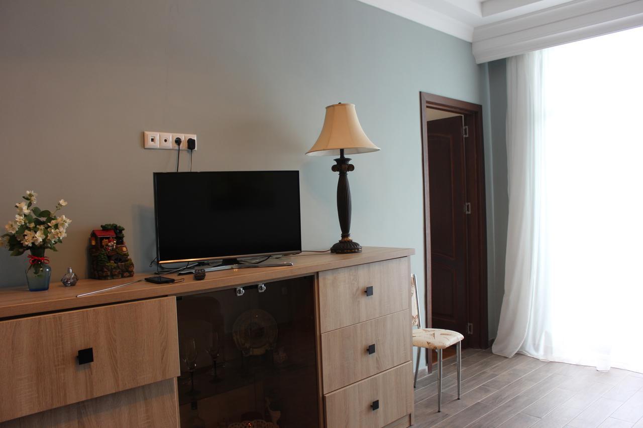 Апартаменты David APT 1A Батуми Экстерьер фото