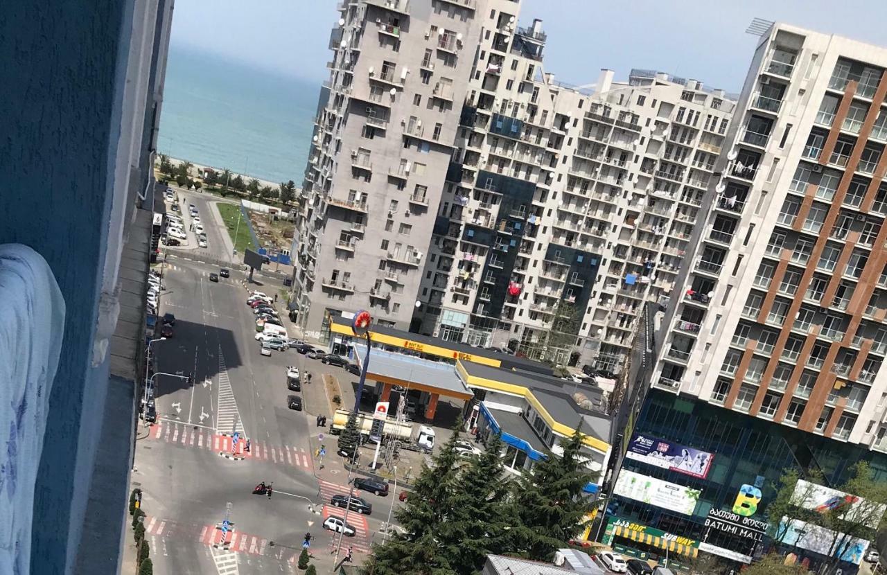 Апартаменты David APT 1A Батуми Экстерьер фото